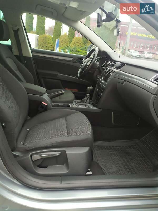 Универсал Skoda Superb 2011 в Тернополе фото 10 Универсал Skoda Superb 2011 в Тернополе