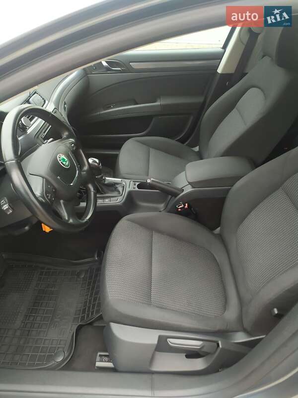 Универсал Skoda Superb 2011 в Тернополе фото 17 Универсал Skoda Superb 2011 в Тернополе