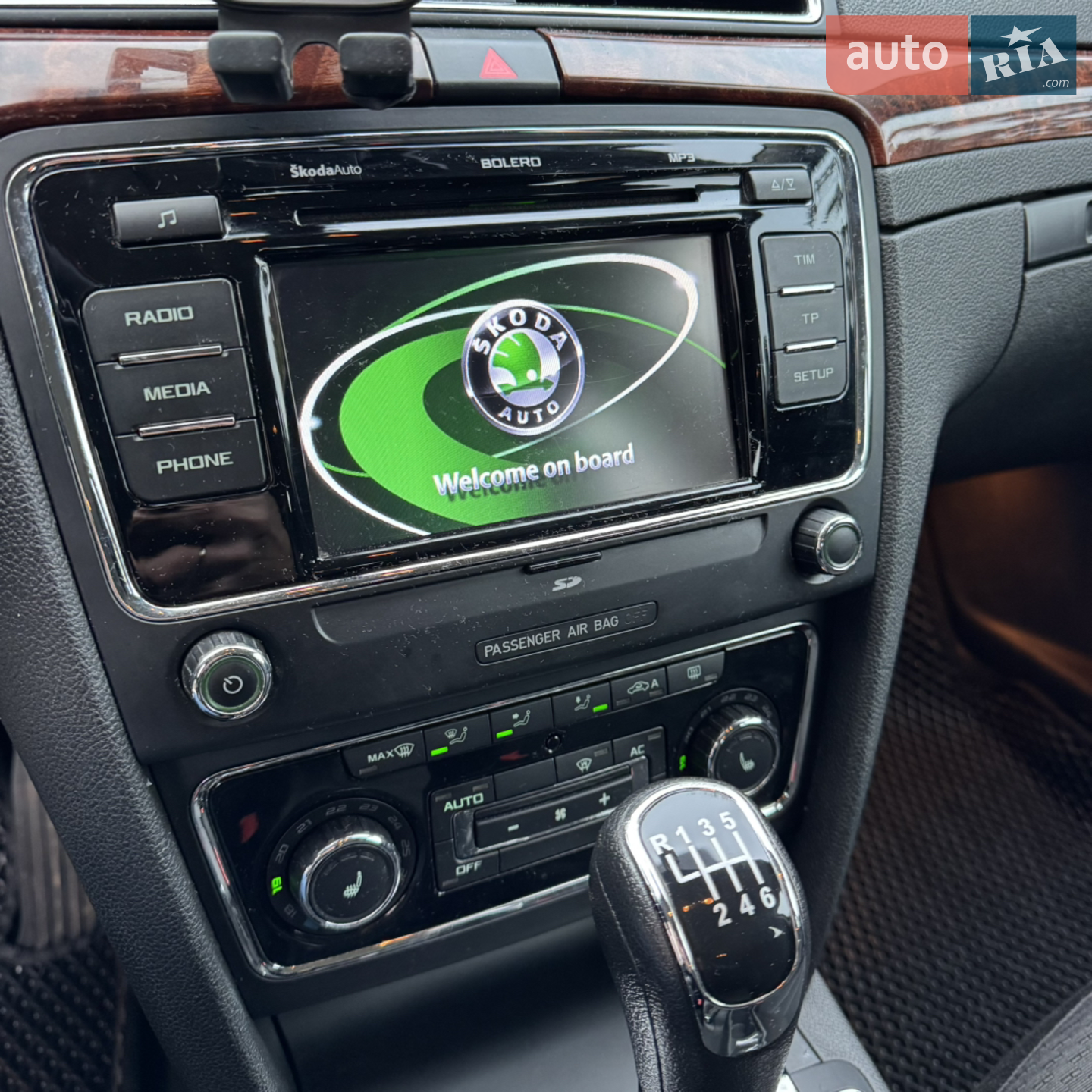 2010 Skoda Superb - мініатюра 16