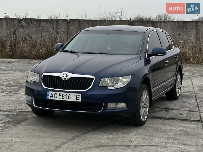 Лифтбек Skoda Superb 2008 в Ужгороде