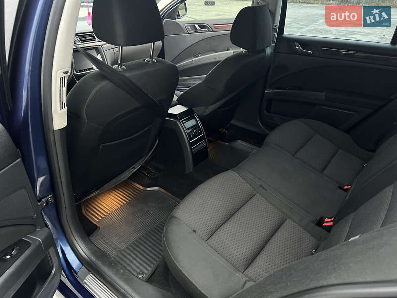 Лифтбек Skoda Superb 2008 в Ужгороде