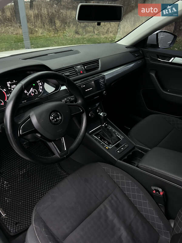 Ліфтбек Skoda Superb 2015 в Києві фото 18 Ліфтбек Skoda Superb 2015 в Києві