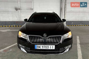 Универсал Skoda Superb 2015 в Ровно