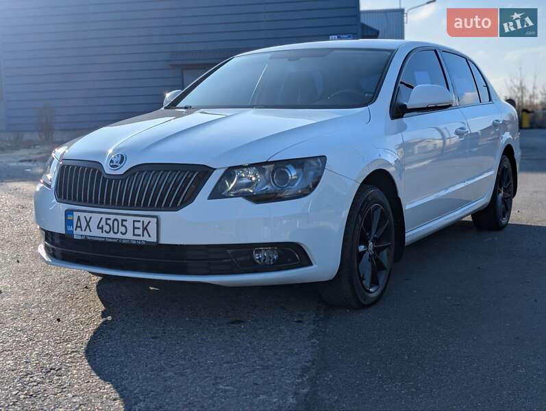 Ліфтбек Skoda Superb 2013 в Харкові