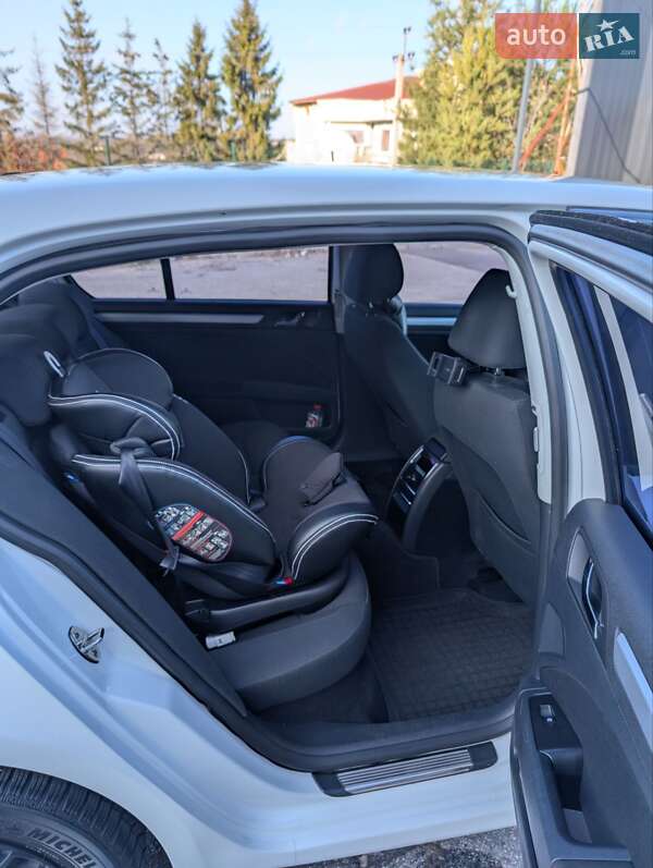 Ліфтбек Skoda Superb 2013 в Харкові