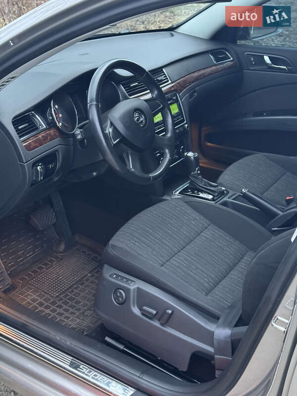 Лифтбек Skoda Superb 2014 в Киеве фото 8 Лифтбек Skoda Superb 2014 в Киеве