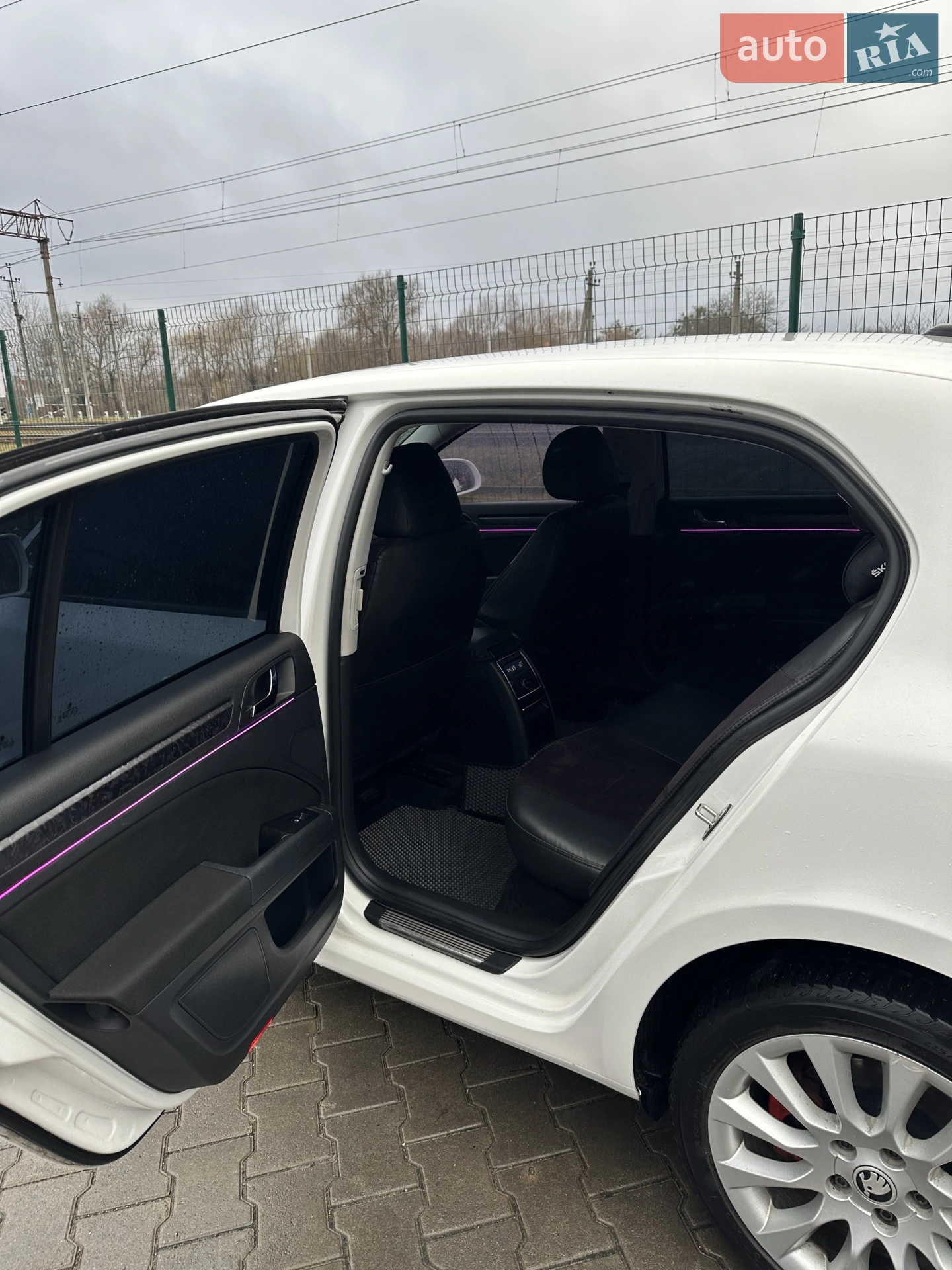 2013 Skoda Superb - мініатюра 15