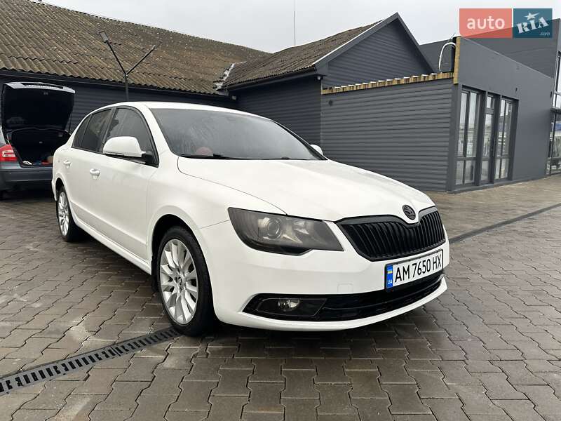 Ліфтбек Skoda Superb 2013 в Звягелі