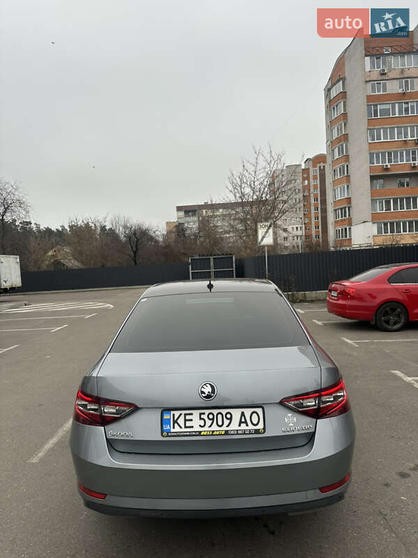 Лифтбек Skoda Superb 2016 в Киеве фото 5 Лифтбек Skoda Superb 2016 в Киеве