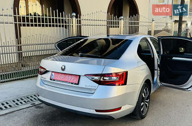 Лифтбек Skoda Superb 2016 в Тячеве