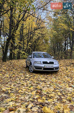 Лифтбек Skoda Superb 2005 в Ирпене