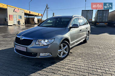 Универсал Skoda Superb 2011 в Луцке