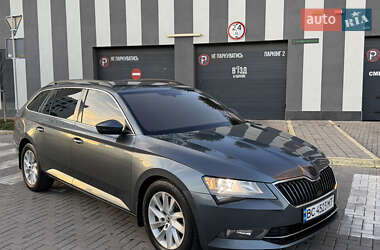 Універсал Skoda Superb 2015 в Львові