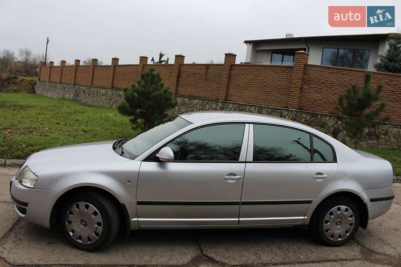 Лифтбек Skoda Superb 2008 в Верхнеднепровске