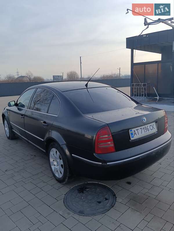 Skoda Superb 2003