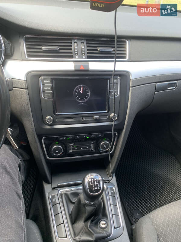 Лифтбек Skoda Superb 2013 в Харькове