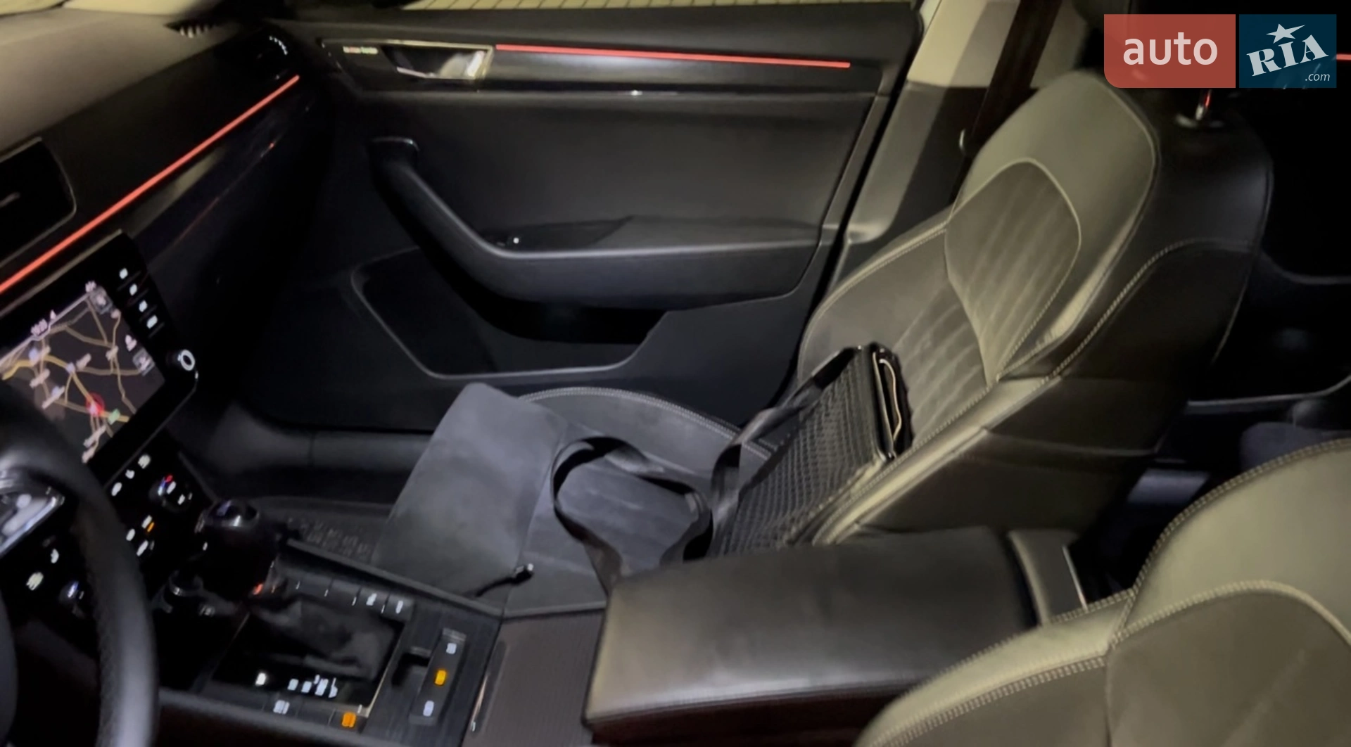 2019 Skoda Superb - мініатюра 19
