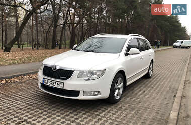 Универсал Skoda Superb 2011 в Киеве