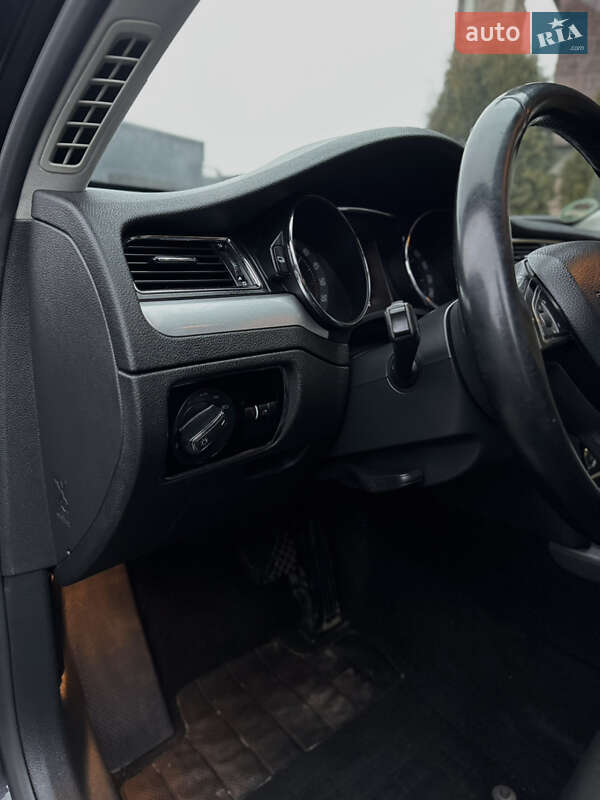 Универсал Skoda Superb 2013 в Тернополе