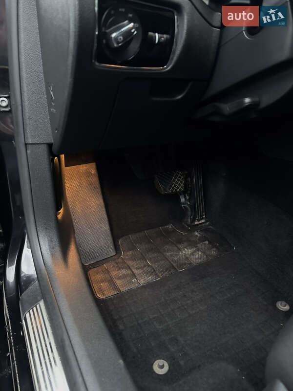 Универсал Skoda Superb 2013 в Тернополе