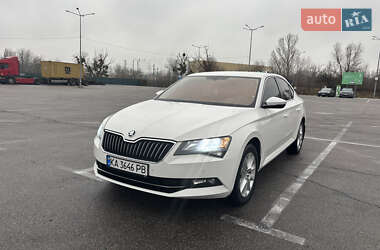 Лифтбек Skoda Superb 2019 в Киеве