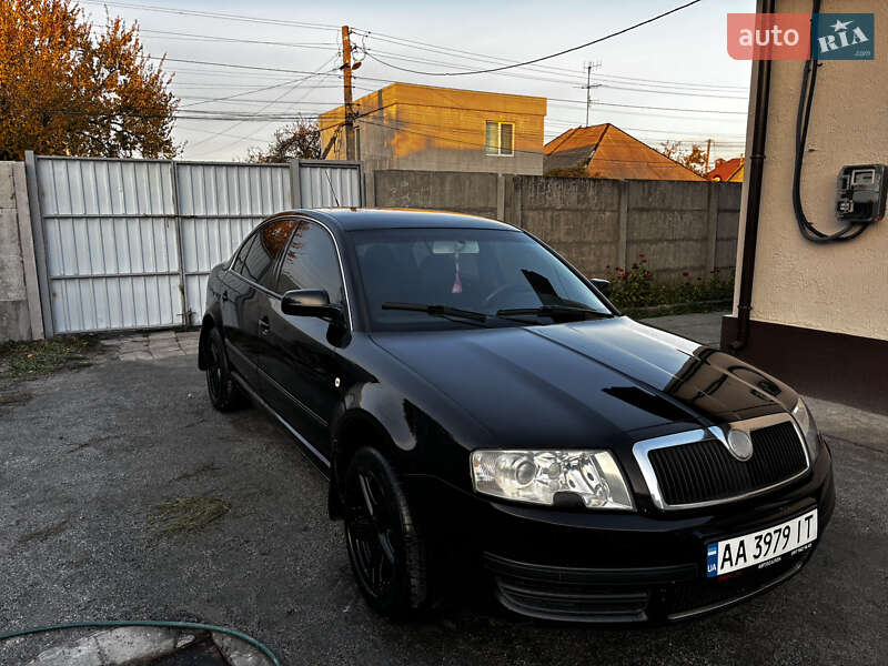 Лифтбек Skoda Superb 2006 в Днепре