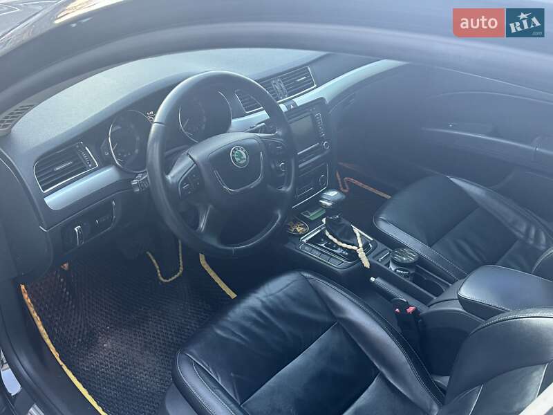 Універсал Skoda Superb 2010 в Чернігові