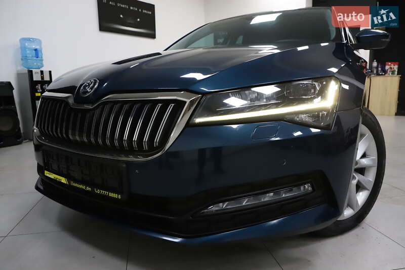 Лифтбек Skoda Superb 2020 в Дрогобыче