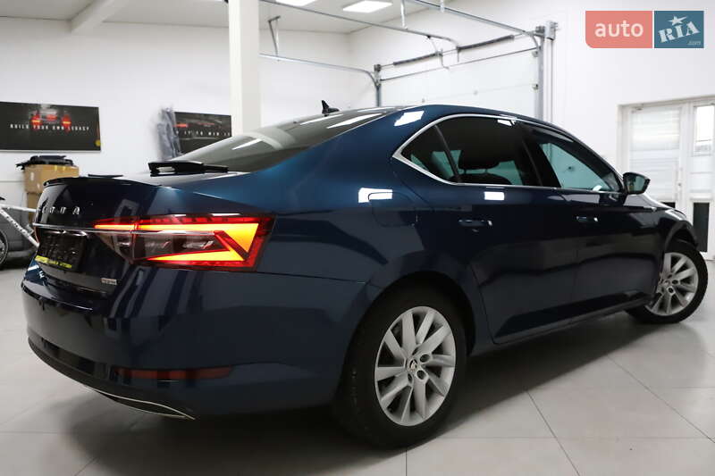 Лифтбек Skoda Superb 2020 в Дрогобыче