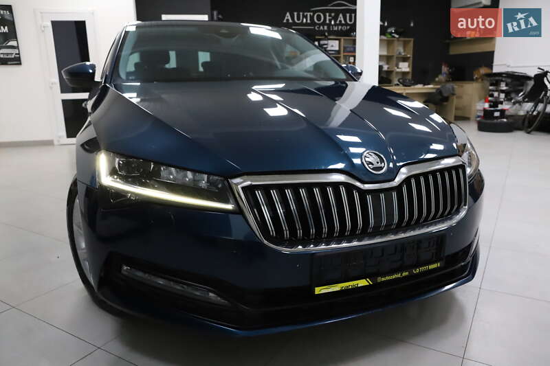 Лифтбек Skoda Superb 2020 в Дрогобыче