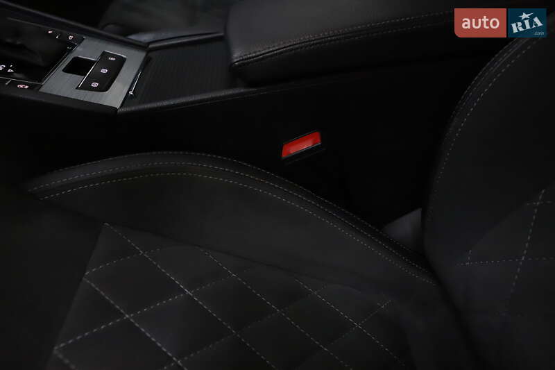Лифтбек Skoda Superb 2020 в Дрогобыче