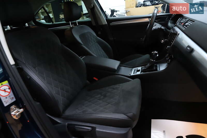 Лифтбек Skoda Superb 2020 в Дрогобыче