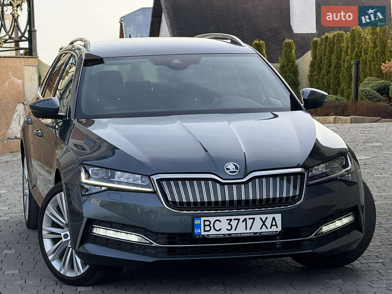 Універсал Skoda Superb 2020 в Дрогобичі