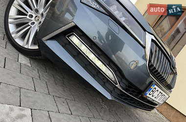 Універсал Skoda Superb 2020 в Дрогобичі