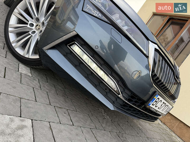 Універсал Skoda Superb 2020 в Дрогобичі