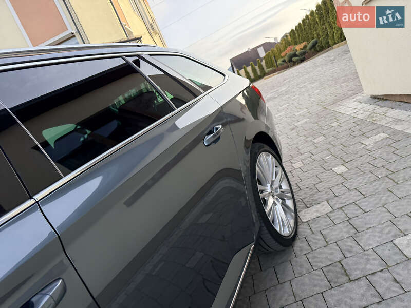 Універсал Skoda Superb 2020 в Дрогобичі