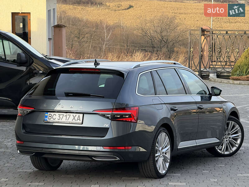 Універсал Skoda Superb 2020 в Дрогобичі