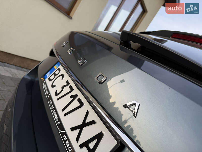 Універсал Skoda Superb 2020 в Дрогобичі