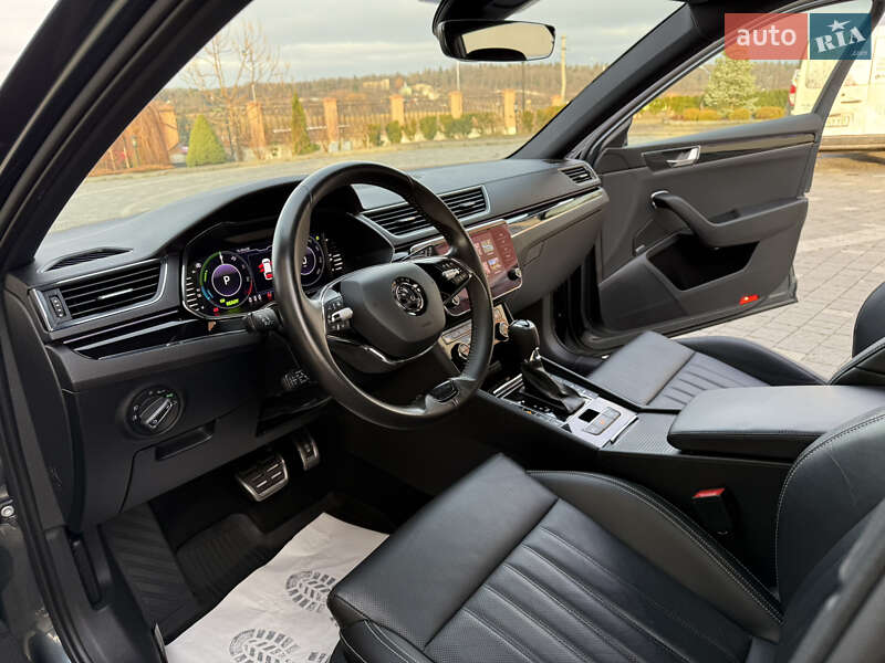 Універсал Skoda Superb 2020 в Дрогобичі