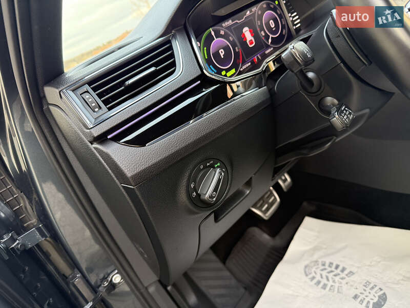Універсал Skoda Superb 2020 в Дрогобичі