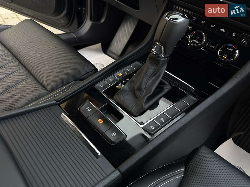 Універсал Skoda Superb 2020 в Дрогобичі