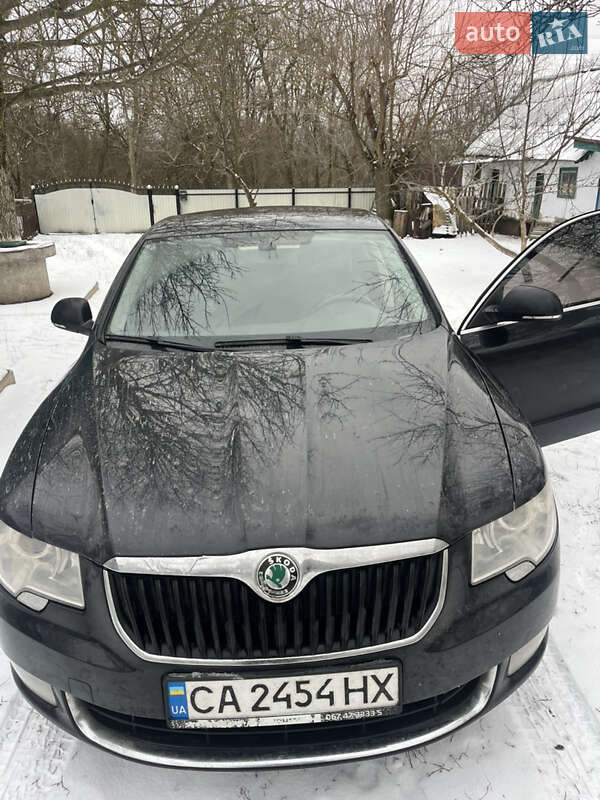 Skoda Superb 2011