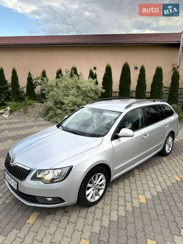 Універсал Skoda Superb 2014 в Іршаві