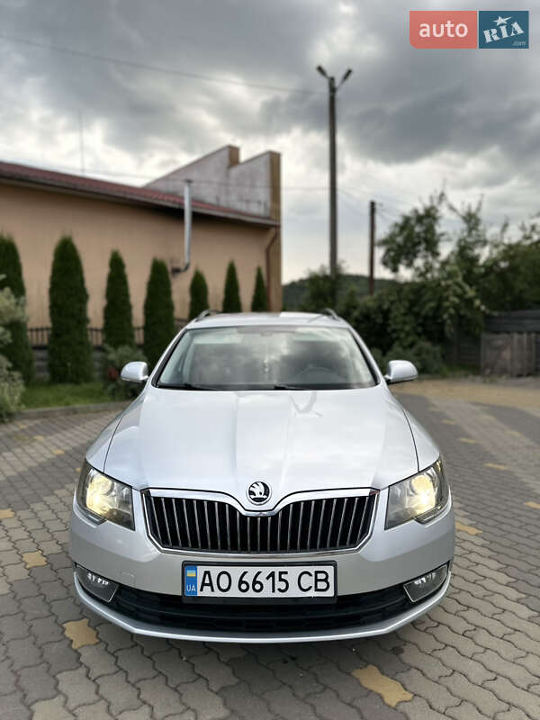 Універсал Skoda Superb 2014 в Іршаві