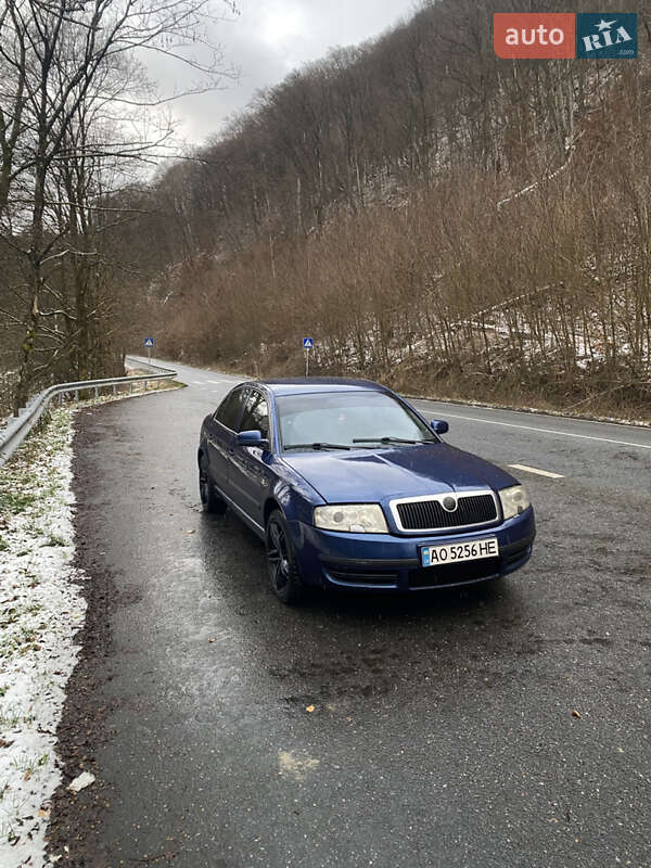 Ліфтбек Skoda Superb 2004 в Ужгороді