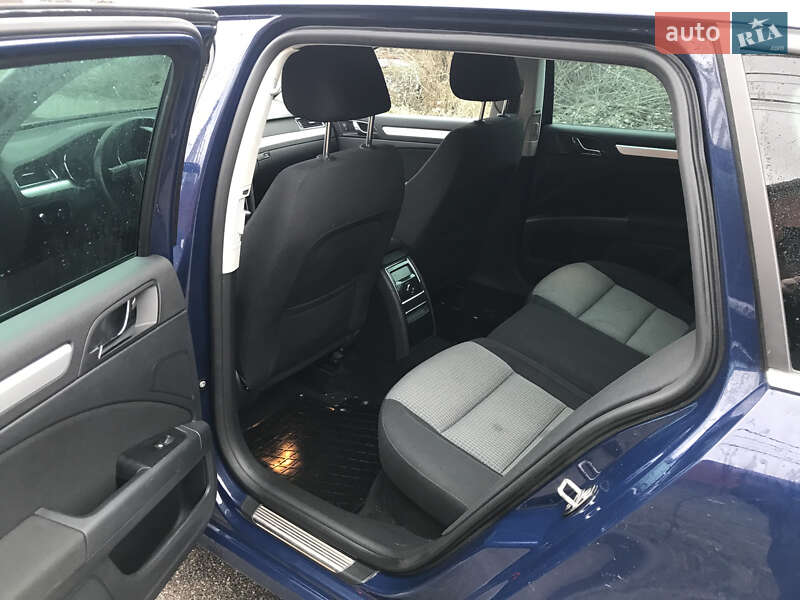 Універсал Skoda Superb 2011 в Києві