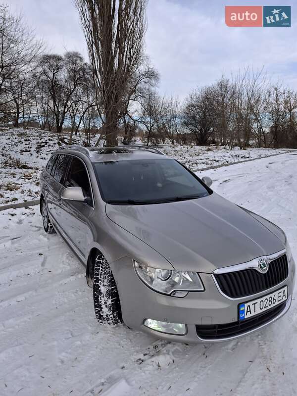 Skoda Superb 2011 Skoda Superb 2011