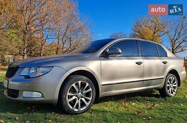 Лифтбек Skoda Superb 2010 в Днепре