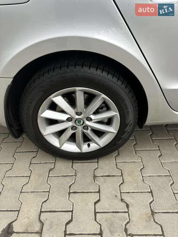 Лифтбек Skoda Superb 2010 в Киеве