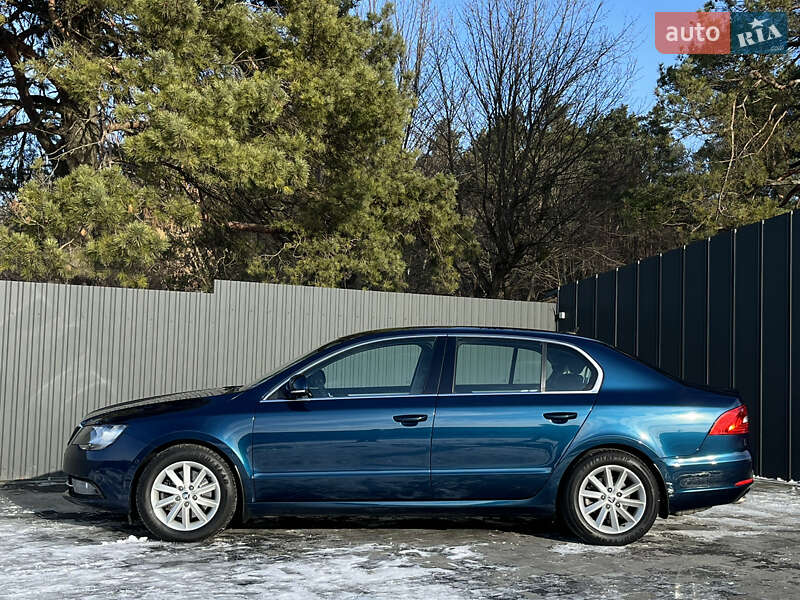 Лифтбек Skoda Superb 2014 в Смыге